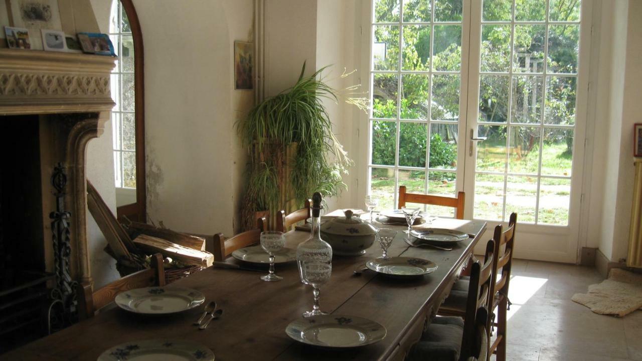 Bed and Breakfast Le Petit Bois Chateau-la-Valliere Экстерьер фото
